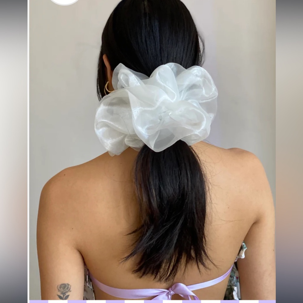Elegant White Hair Scrunchie